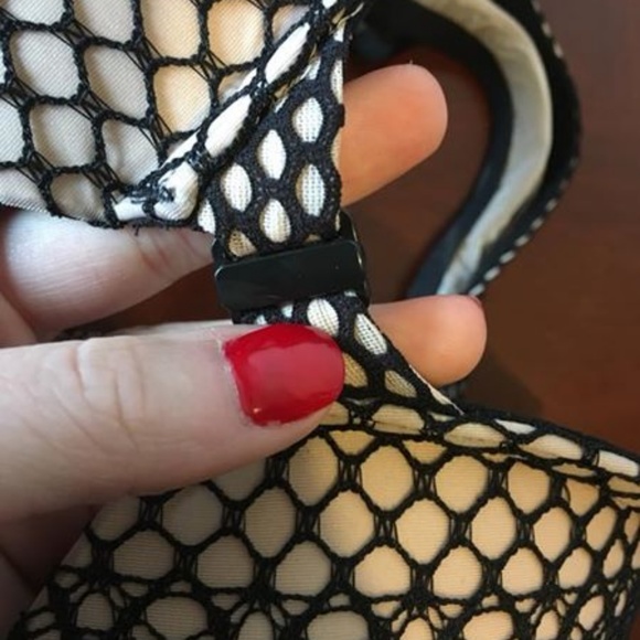 SOLD! BNWOT Victorias Secret Very Sexy Push Up Bra - Picture 3 of 4